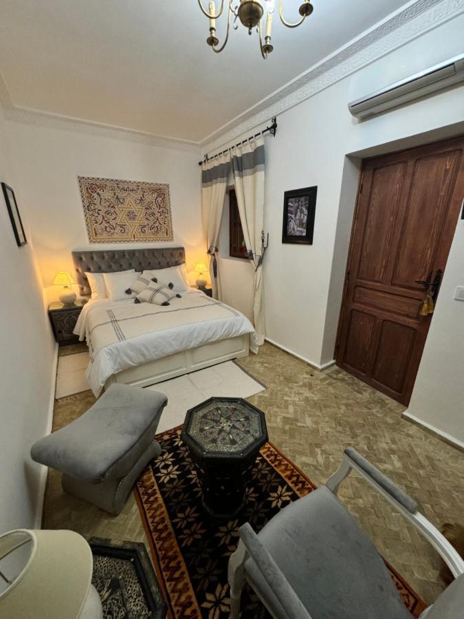 Double Room Private Bathroom