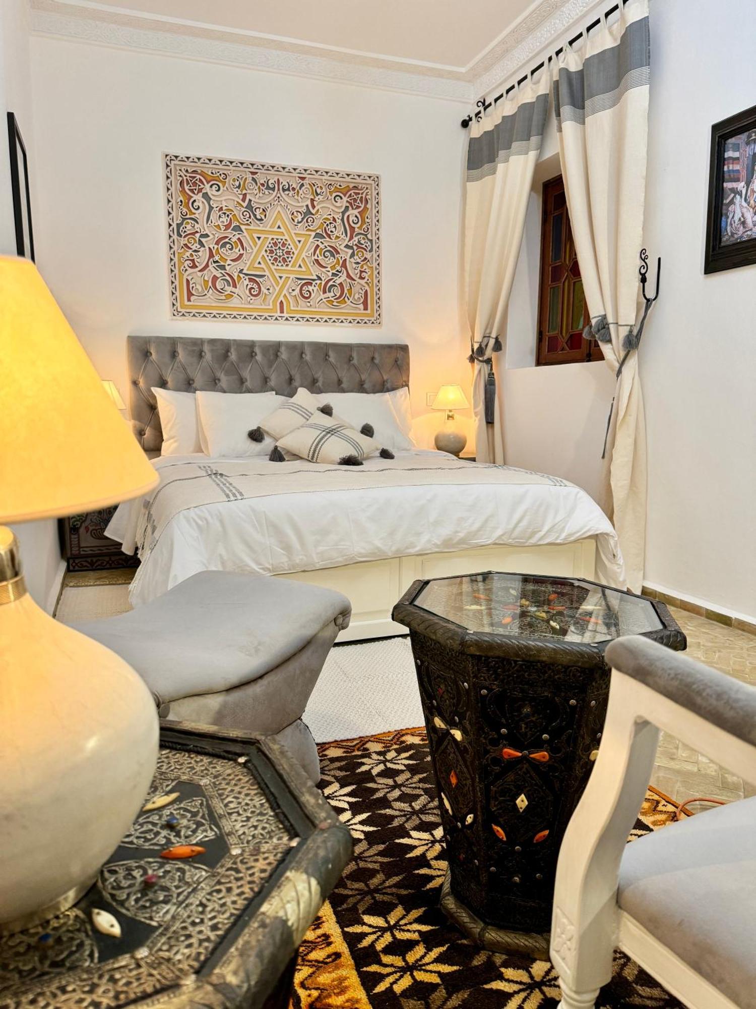 Double Room Private Bathroom